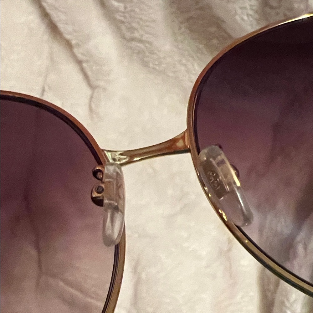 Gucci Women’s Sunglasses - Picture 12 of 12
